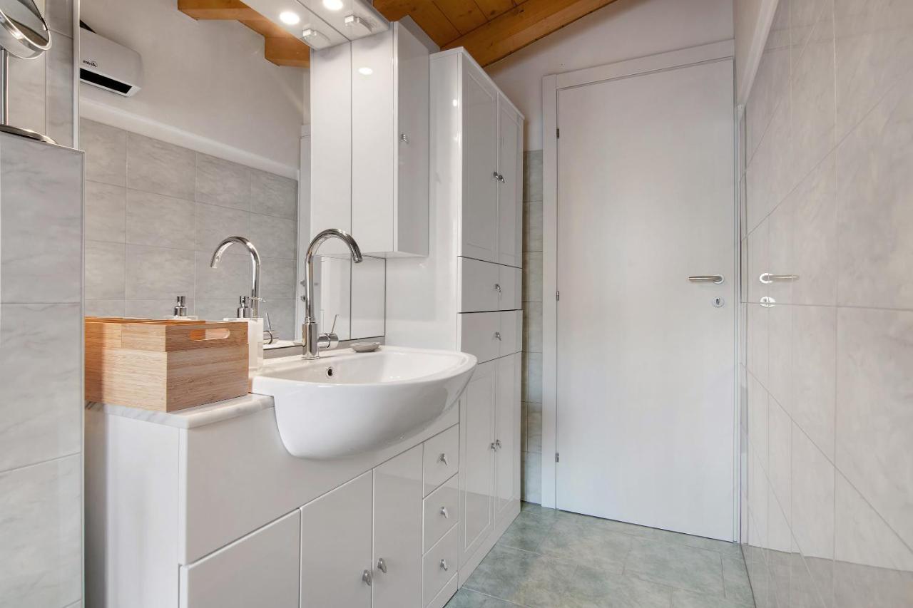 Fogazzaro Lake View Apartment Oria  Exterior photo